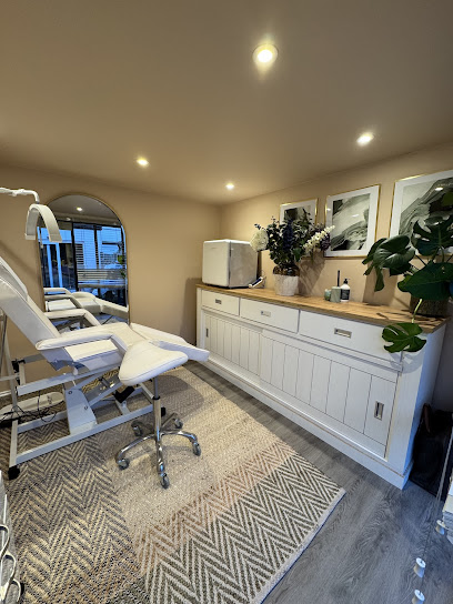 Dr Magenta Merrony Aesthetics And Skin Clinic